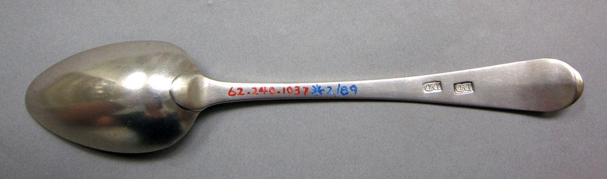 1962.0240.1037 Silver spoon underside