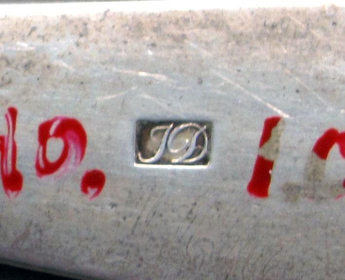 1962.0240.1039 Silver spoon mark