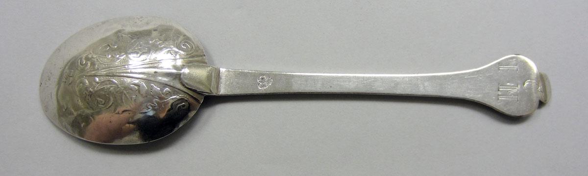1962.0240.1040 Silver Spoon underside
