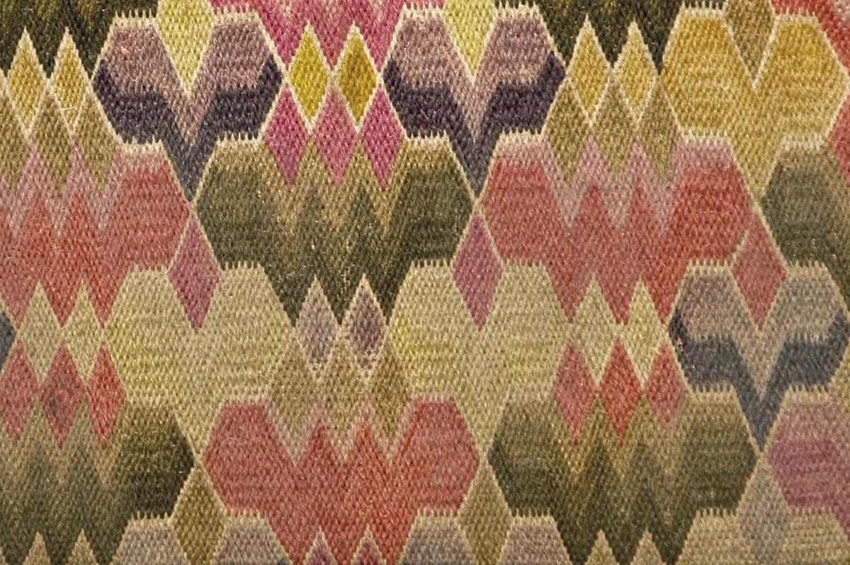 1955.0082 Pocketbook, Pattern Detail