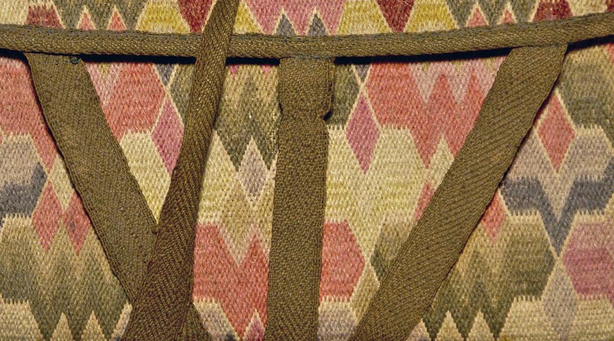 1955.0082 Pocketbook, Detail