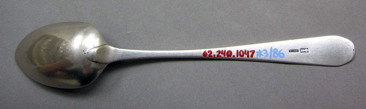 1962.0240.1047 Silver spoon underside