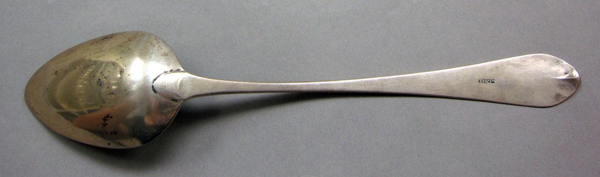 1962.0240.1048 Silver spoon underside