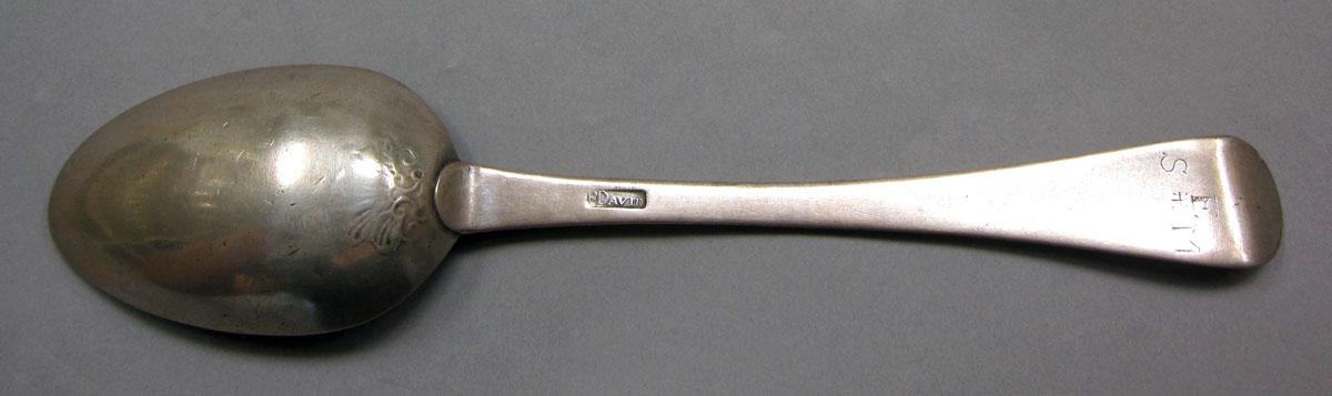 1962.0240.1050 Silver spoon underside