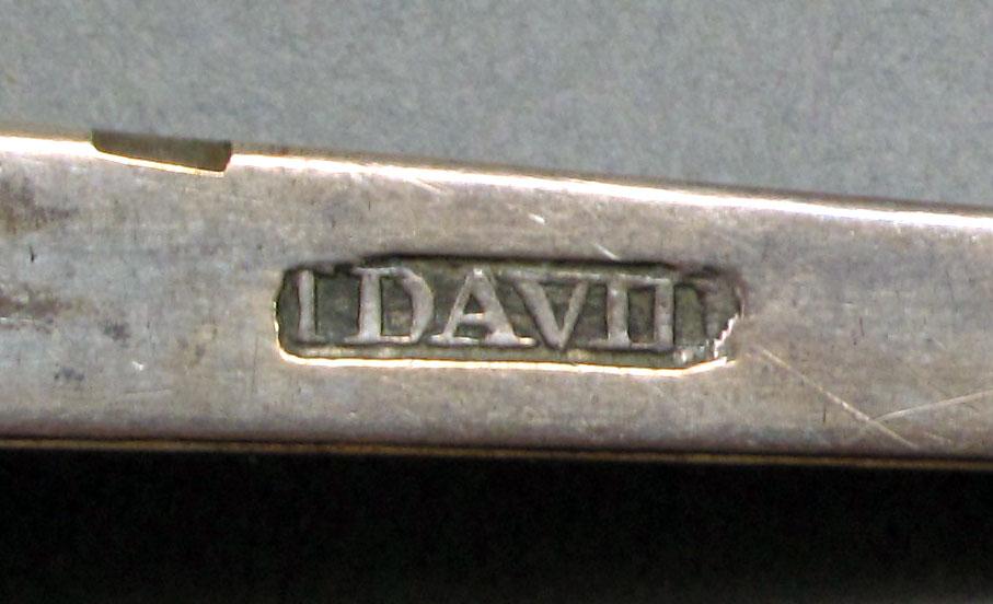 1962.0240.1052 Silver spoon mark