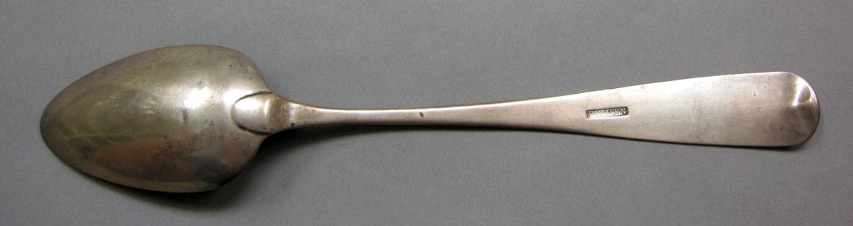 1962.0240.1054 Silver spoon underside