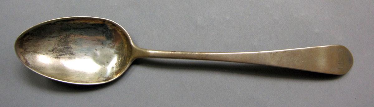 1962.0240.1055 Silver spoon upper surface