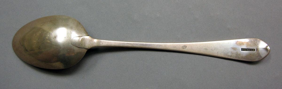 1962.0240.1055 Silver spoon underside