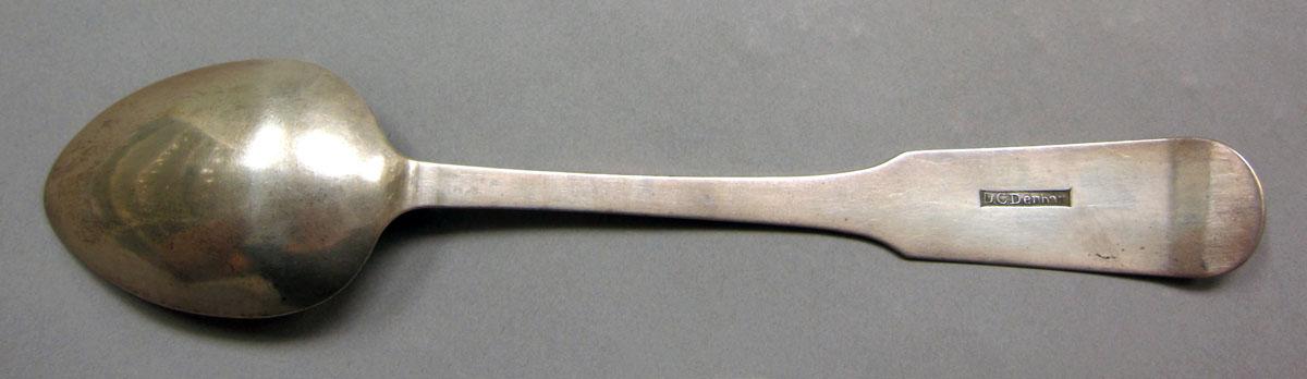 1962.0240.1058 Silver spoon underside