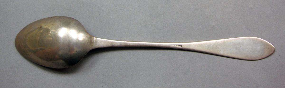 1962.0240.1059 Silver spoon underside