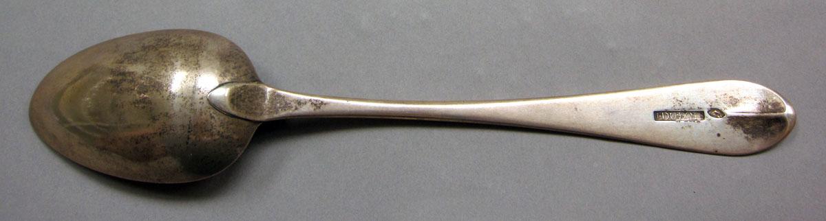 1962.0240.1069 Silver spoon underside