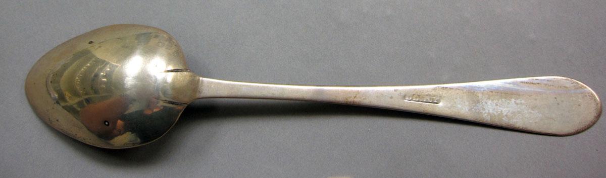 1962.0240.1070 Silver spoon underside