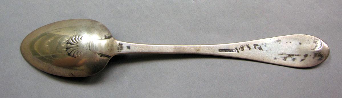 1962.0240.1075 Silver spoon underside