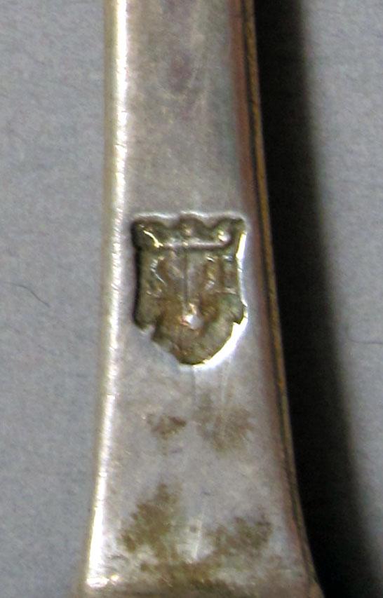 1962.0240.1083 Silver spoon mark