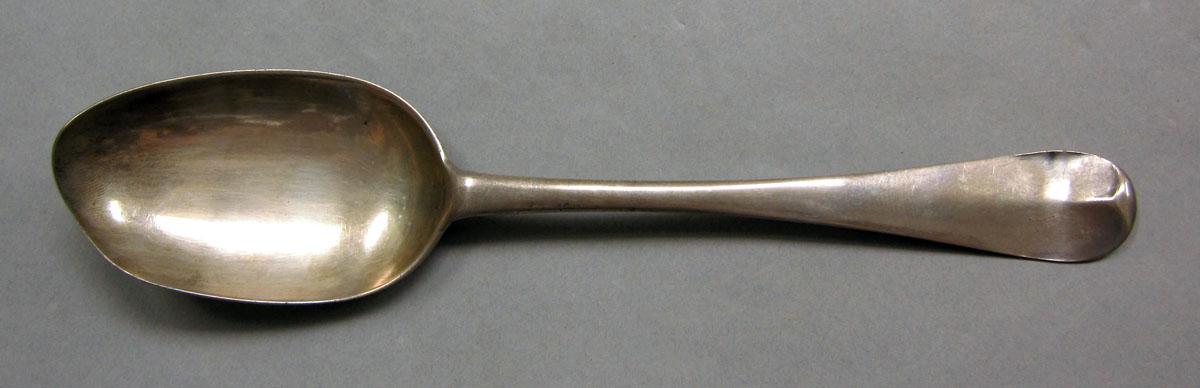 1962.0240.1085 Silver spoon upper surface