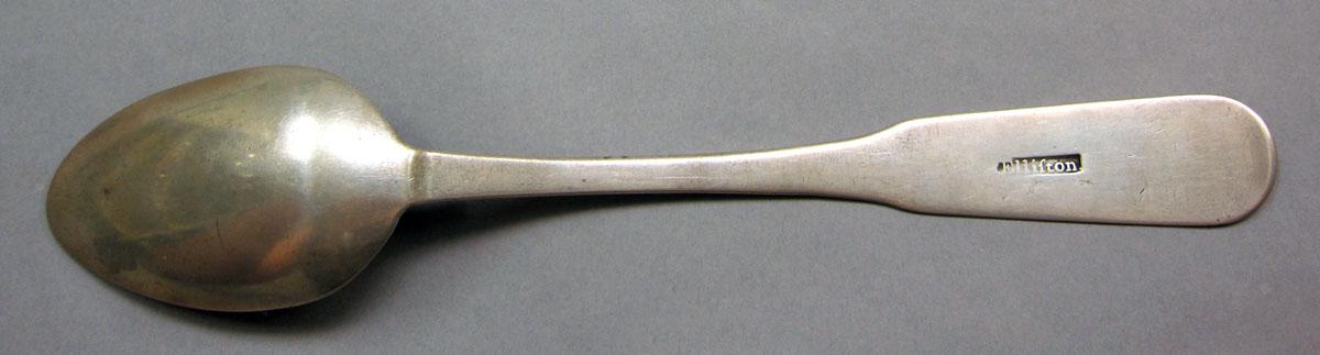 1962.0240.1088 Silver spoon underside