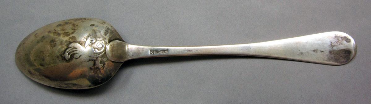 1962.0240.1091 Silver spoon underside