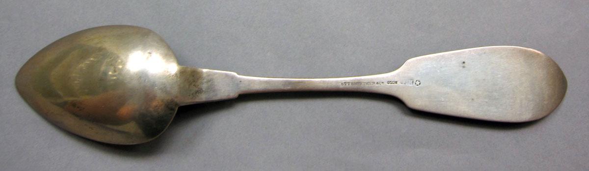 1962.0240.1096 Silver spoon underside