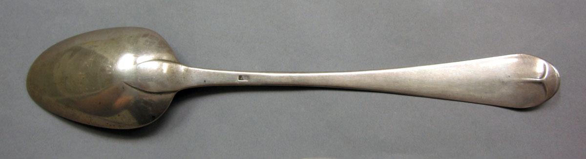 1962.0240.1101 Silver spoon underside