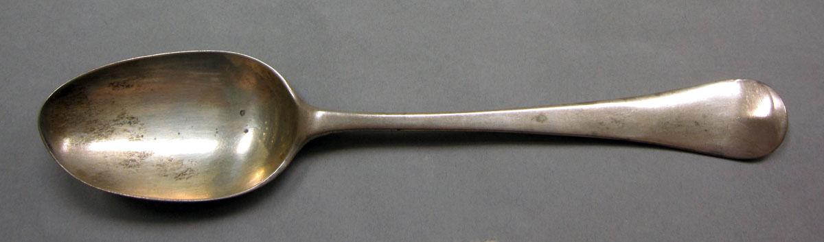 1962.0240.1104 Silver spoon upper surface
