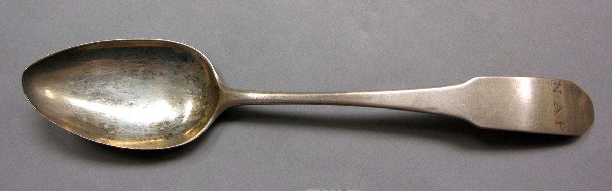 1962.0240.1115 Silver spoon upper surface