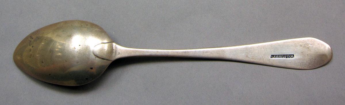 1962.0240.1117 Silver spoon underside