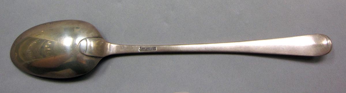 1962.0240.1120.001 Silver spoon underside