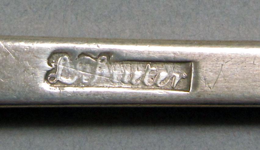 1962.0240.1120.002 Silver spoon mark