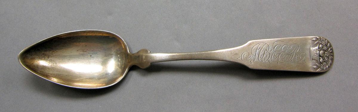 1962.0240.1123 Silver spoon upper surface