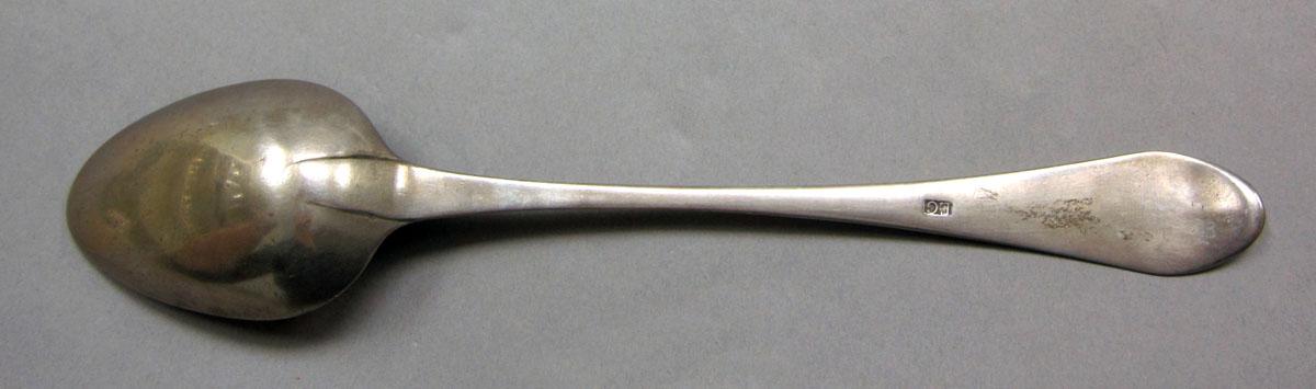 1962.0240.1124 Silver spoon underside