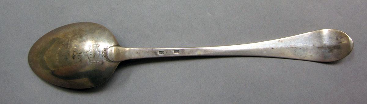 1962.0240.1128 Silver spoon underside