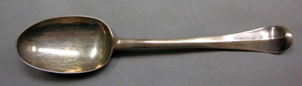 1962.0240.1129 Silver spoon upper surface