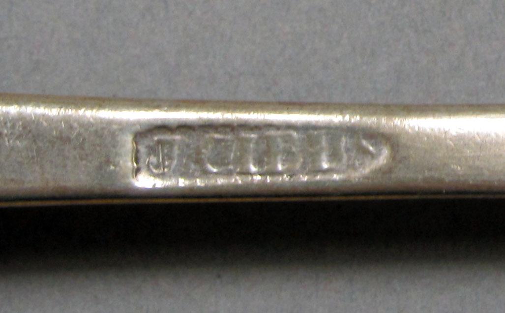 1962.0240.1138 Silver spoon mark