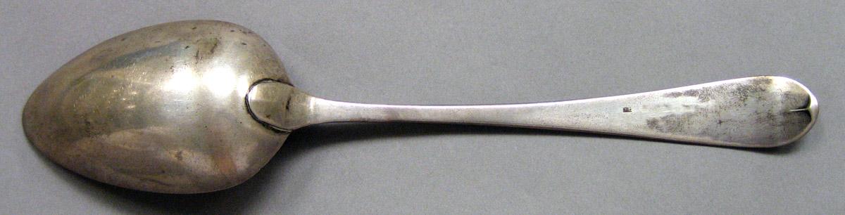 1962.0240.1165 Silver Spoon underside