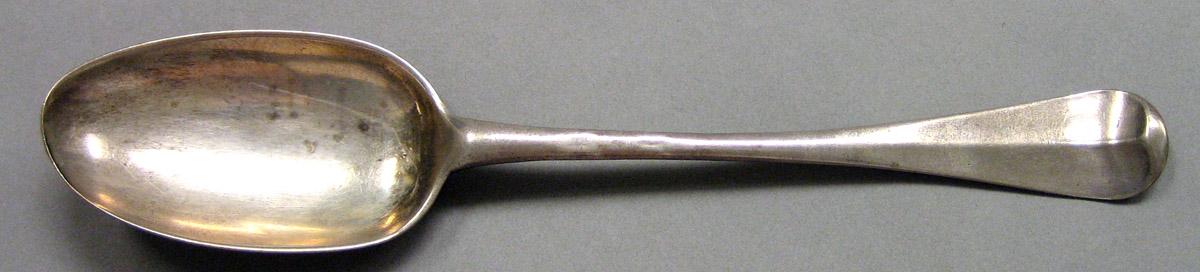 1962.0240.1168 Silver Spoon upper surface