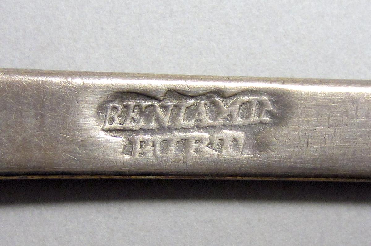 1962.0240.1203 Silver spoon mark