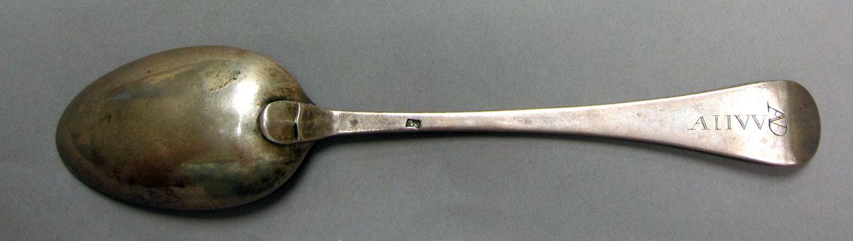 1962.0240.1215 Silver spoon underside