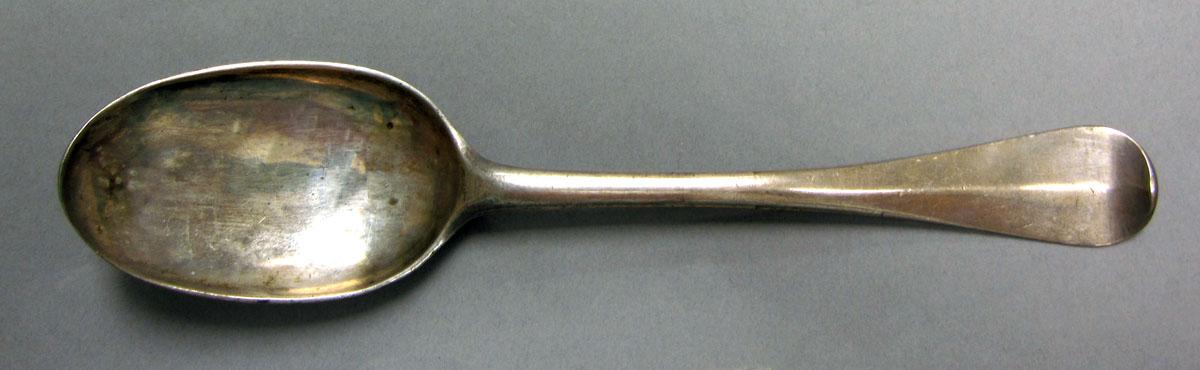 1962.0240.1218 Silver spoon upper surface