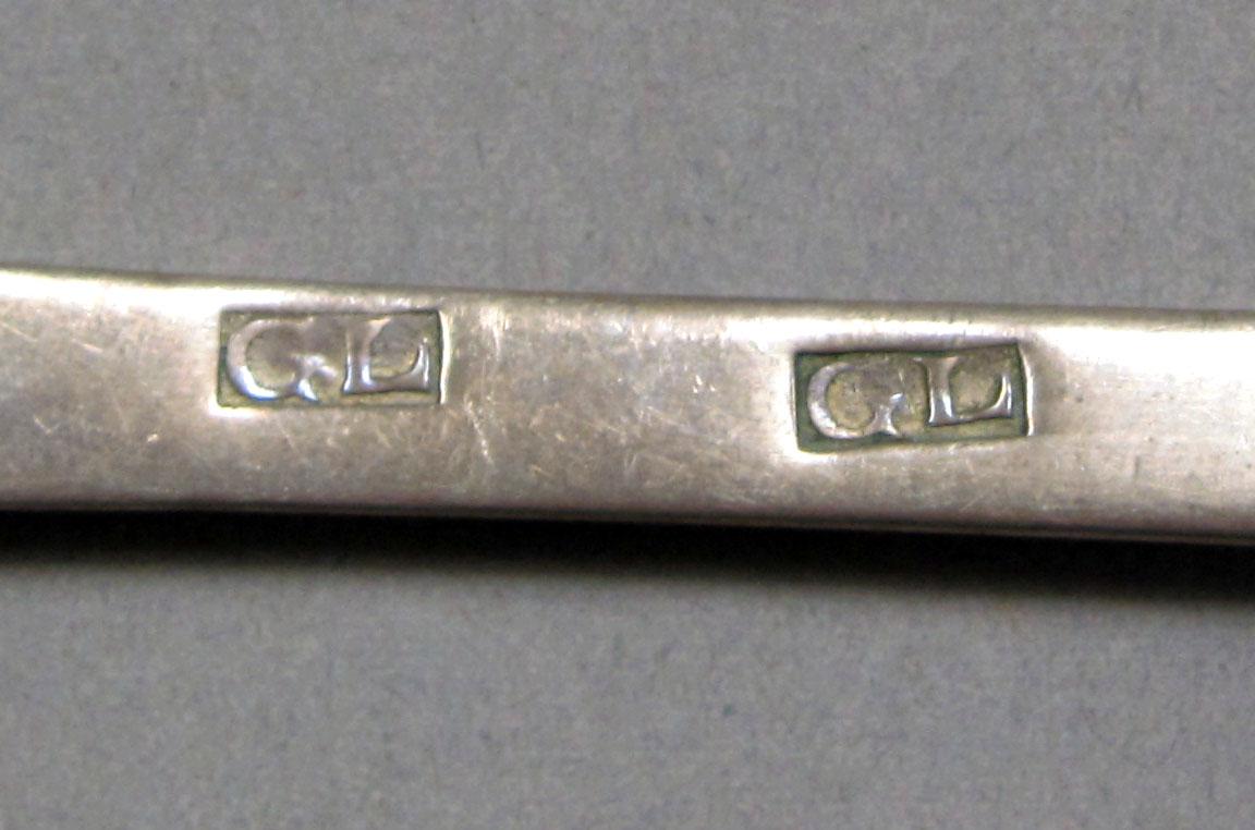 1962.0240.1235 Silver spoon mark