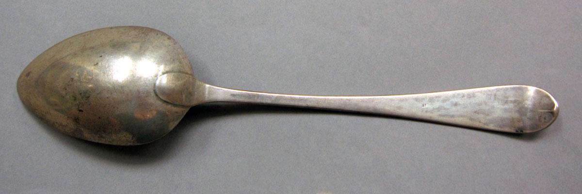 1962.0240.1238 Silver spoon underside