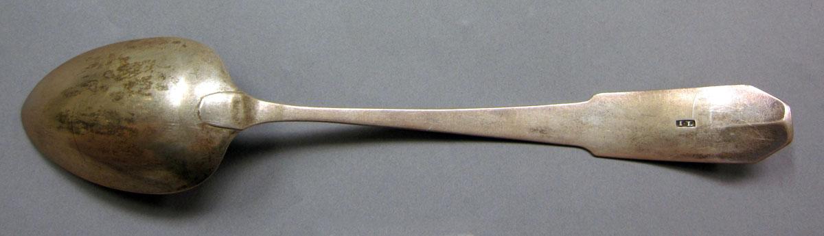 1962.0240.1242 Silver spoon underside