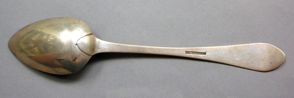 1962.0240.1253 Silver spoon underside