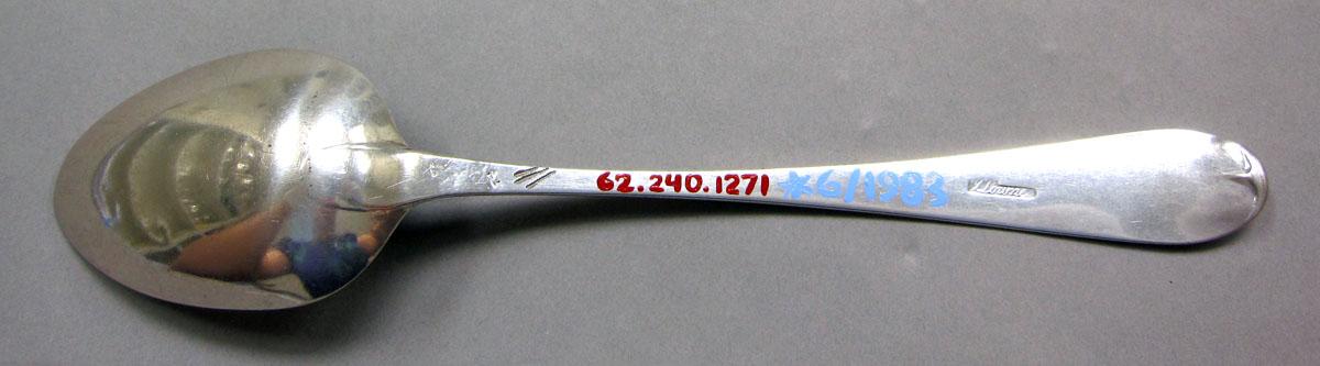 1962.0240.1271 Silver spoon underside