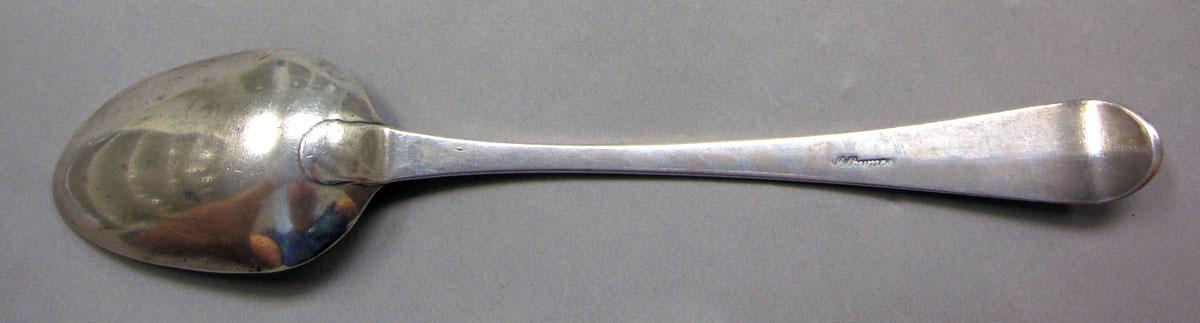 1962.0240.1275 Silver spoon underside
