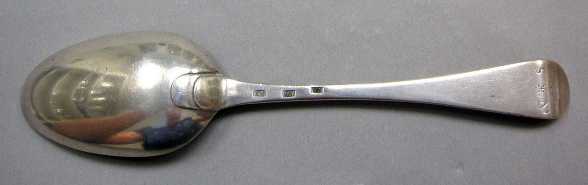 1962.0240.1277 Silver spoon underside