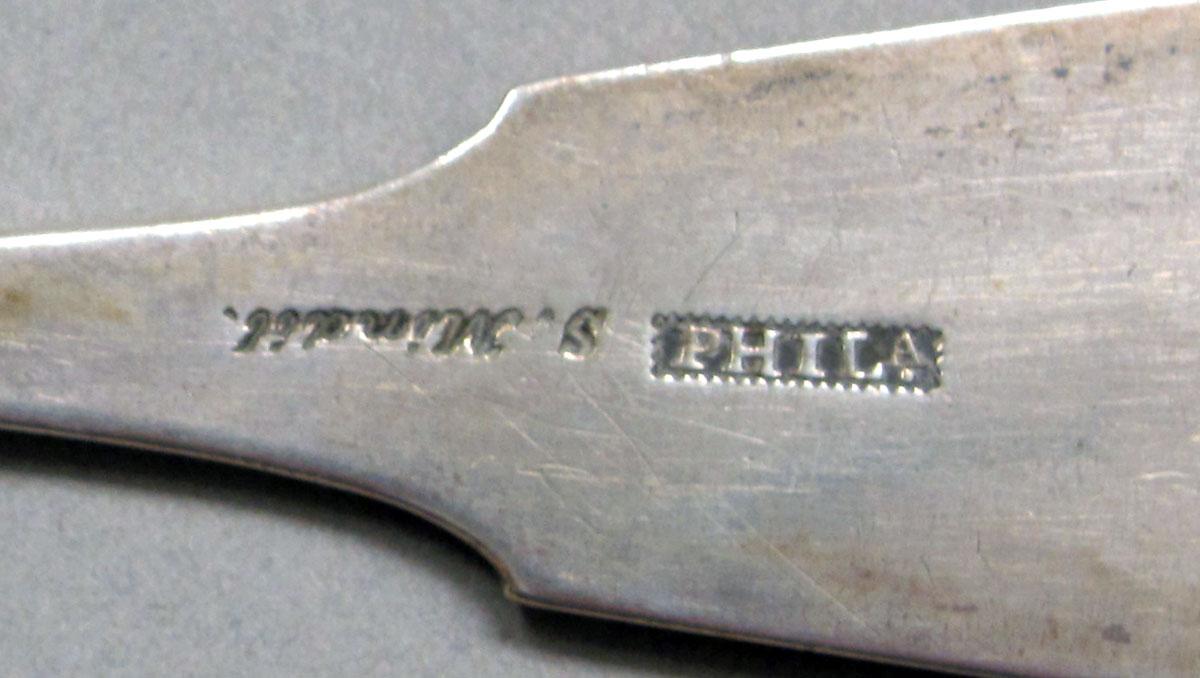 1962.0240.1281 Silver spoon mark