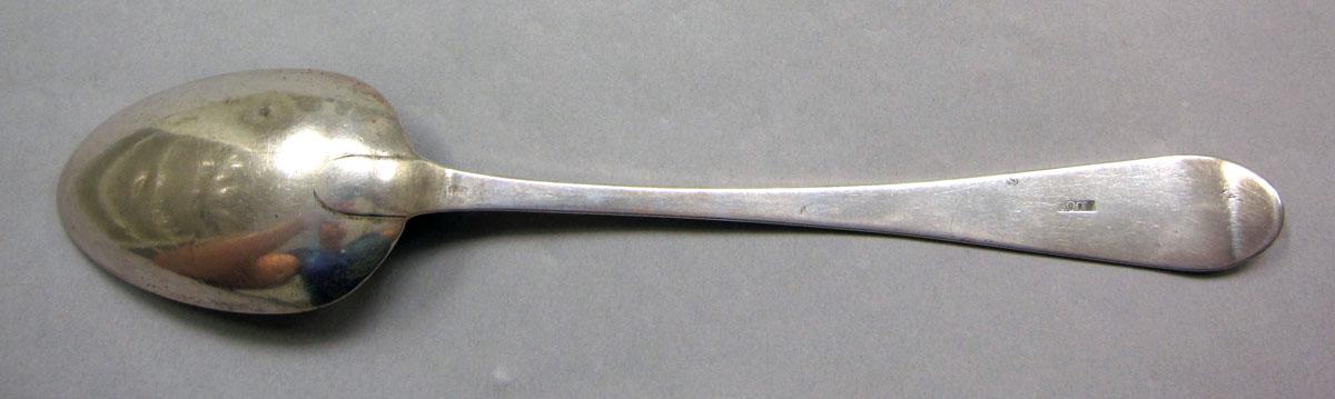 1962.0240.1283 Silver spoon underside