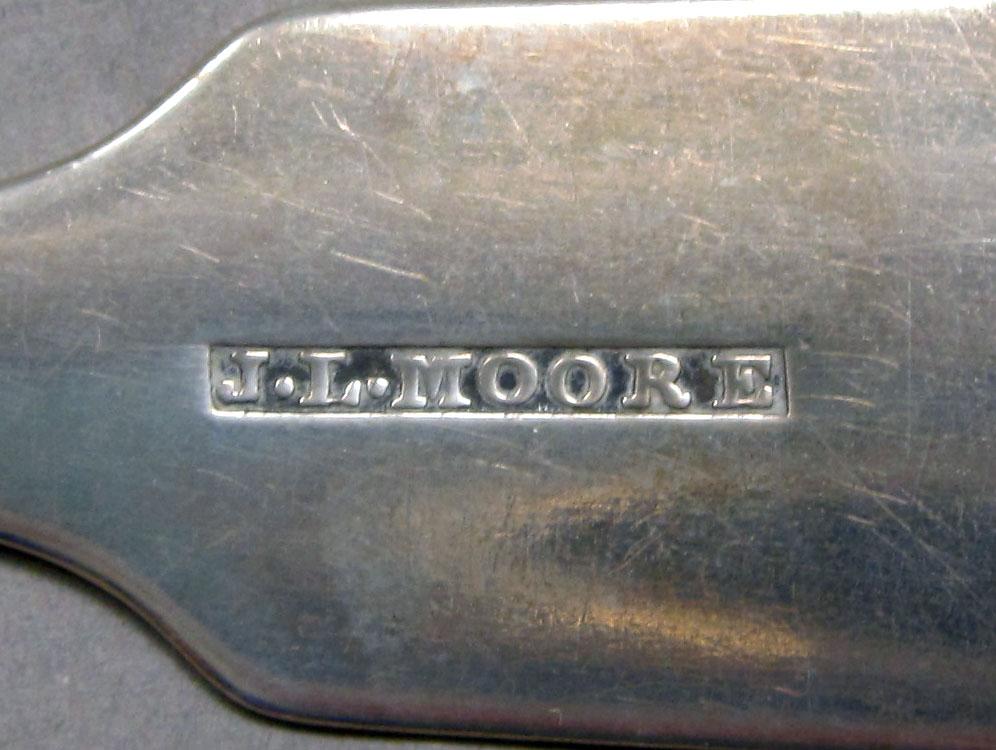 1962.0240.1284 Silver spoon mark