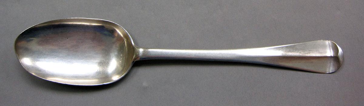 1962.0240.1288 Silver spoon upper surface
