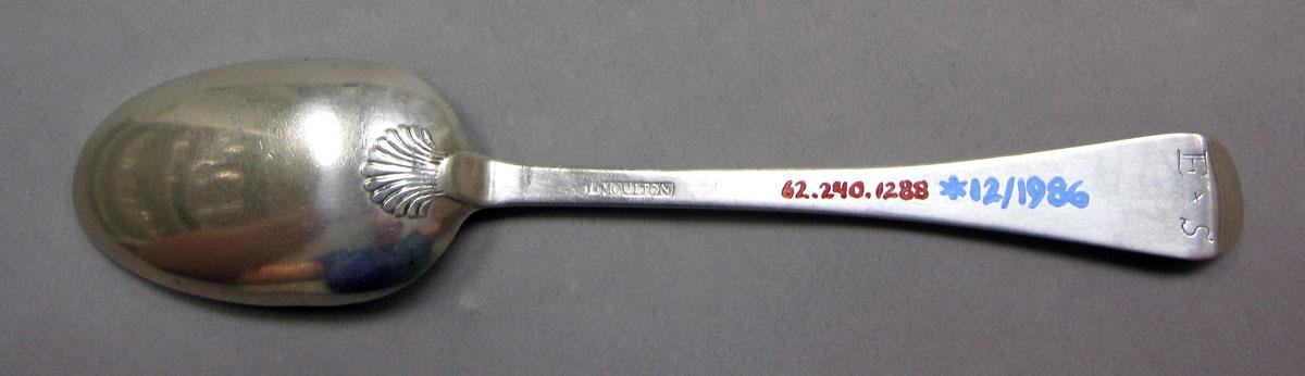 1962.0240.1288 Silver spoon underside